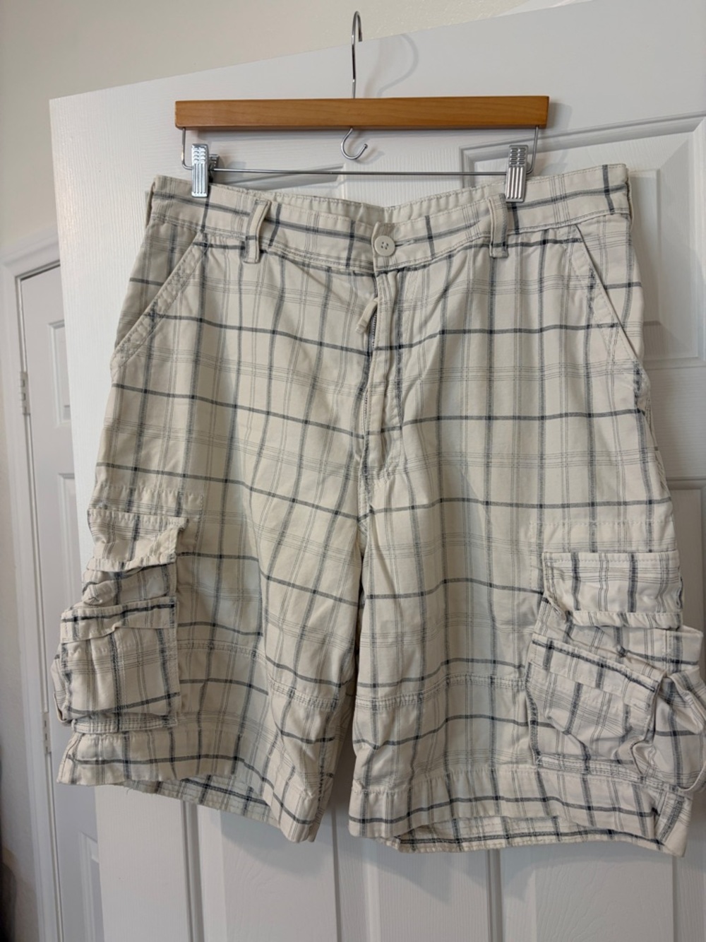 Levi's White Plaid Cargo Shorts